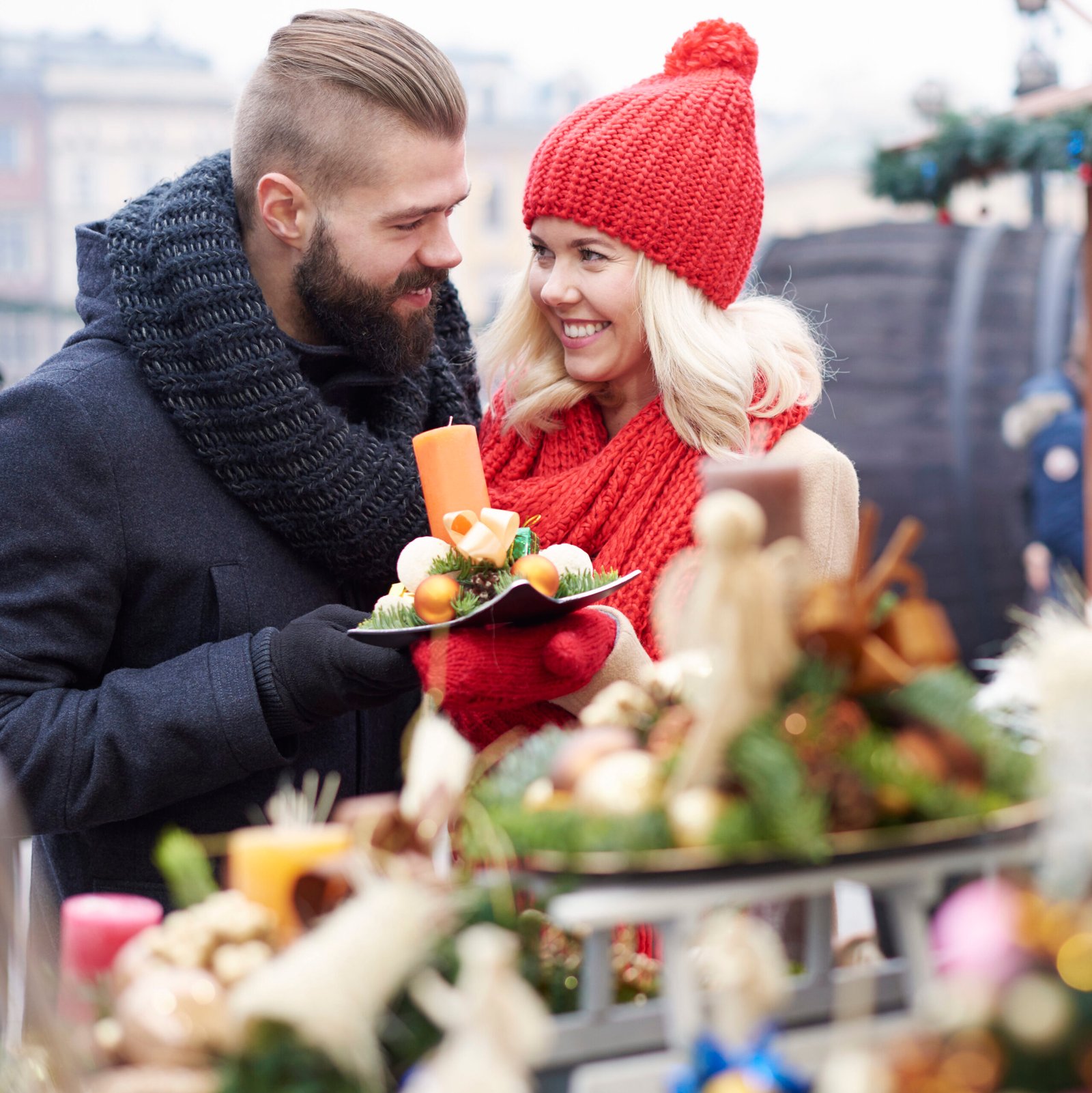 en parcourant quelques ornements de Noël marché de Noël 1 édité à l'échelle