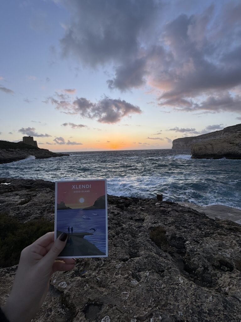 Xlendi bay