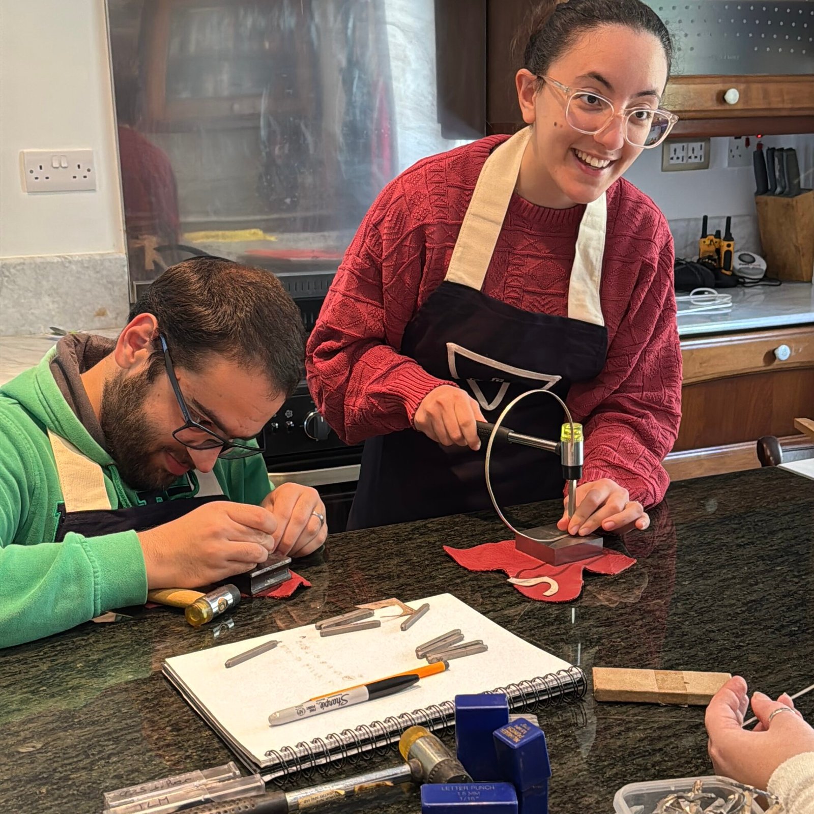 I hænderne på Tara Lois: Hvor erindring bliver til smykke 10 IMG 0930 redigeret